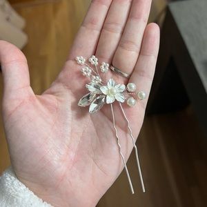 Silver and pearl hair piece